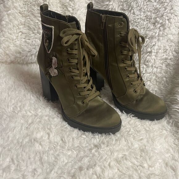 Steve Madden Laurie Fabric Satin olive green lace up heels boots.SZ 10M - Picture 2 of 11